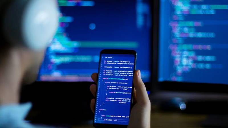 边缘计算是否会重构贺兰县软件开发的技术版图，取代传统云计算？